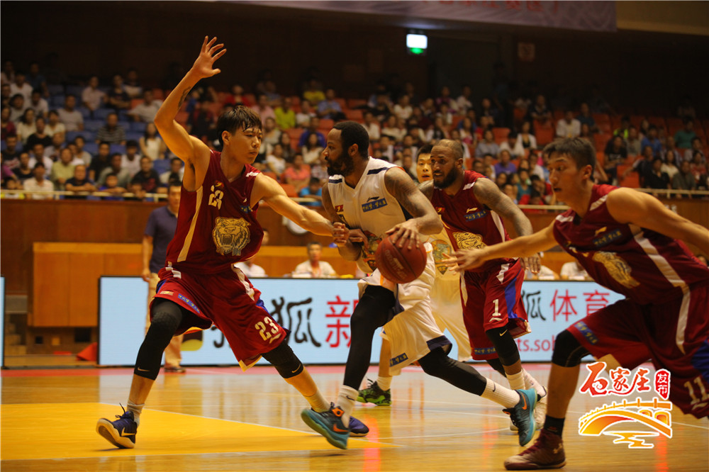 NBA精彩逆转！零点直播吧NBA，体验篮球狂欢