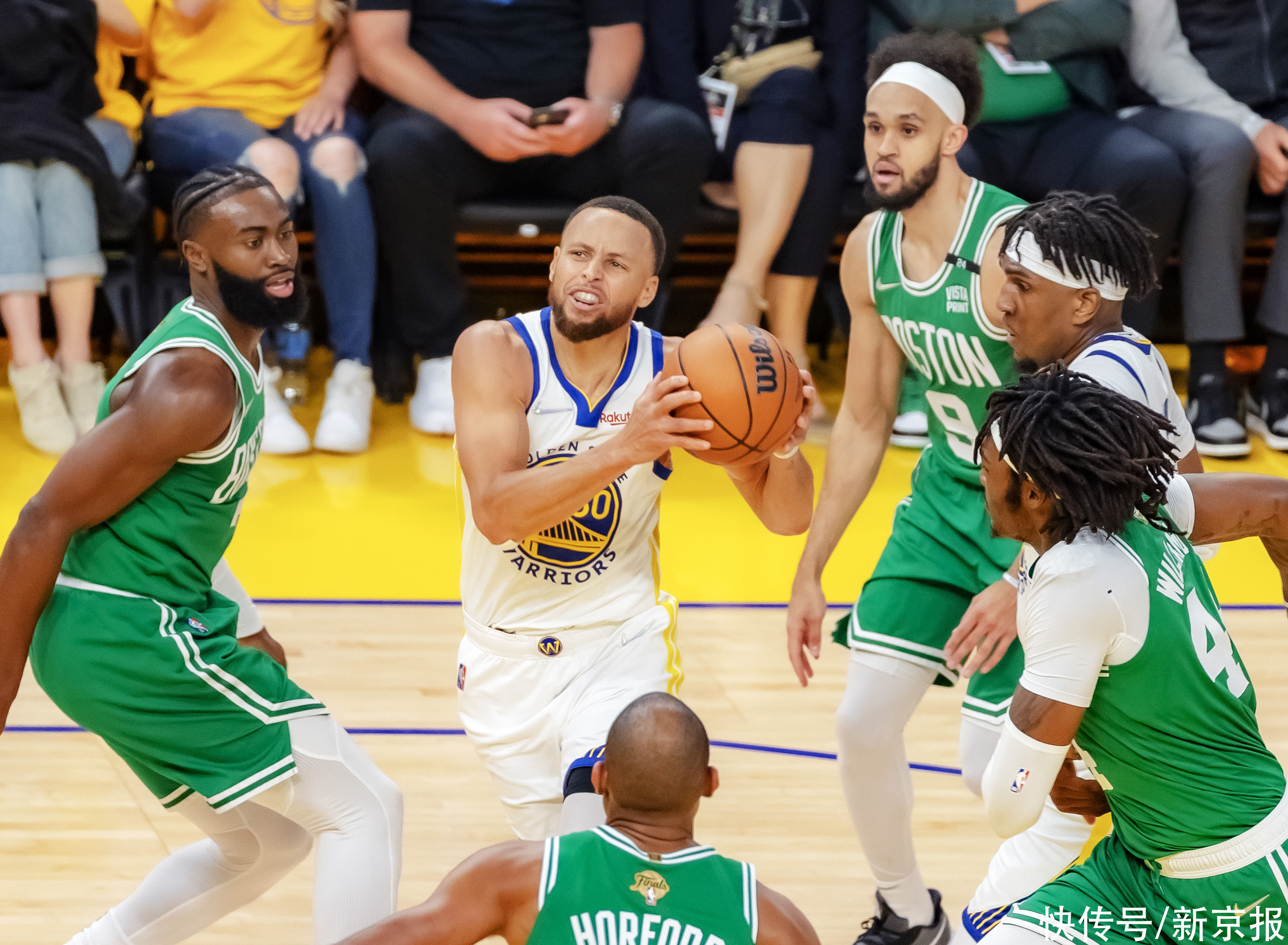 NBA 录像高清回放：重温热血沸腾的精彩瞬间